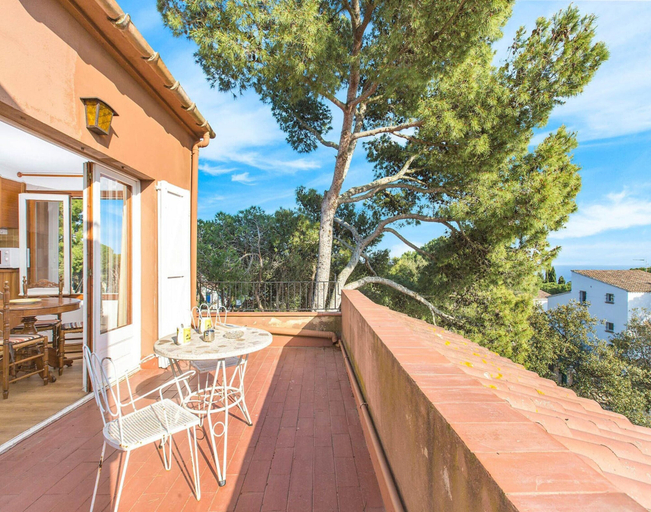Balcony, Studio in Spain Near Beach & Mountain Views, Girona