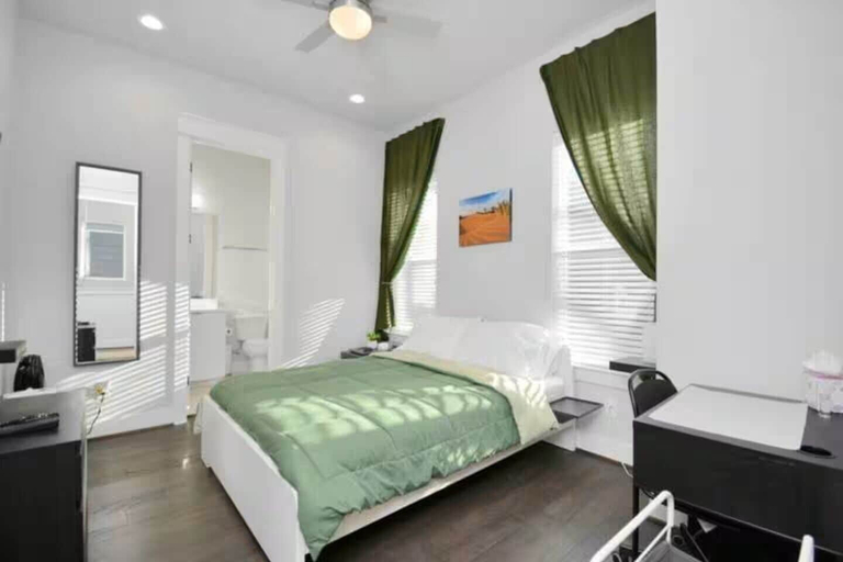 Room 4, Tx Home Group- Houston, Houston