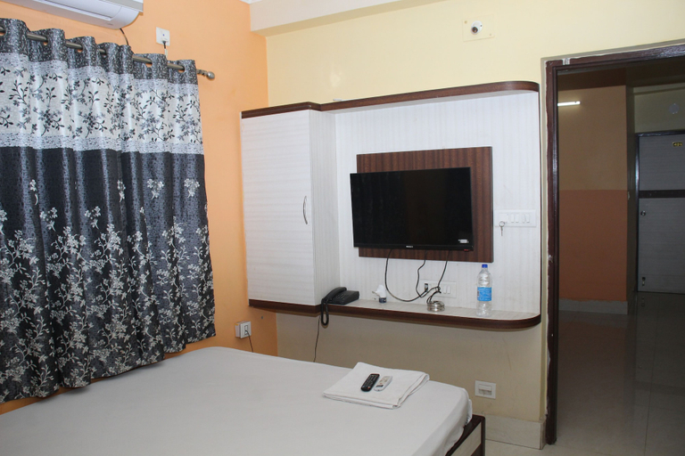 Room 3, Hotel Avinaav Inn, North 24 Parganas