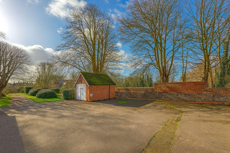 Room 4, Louisville Flat 3 in Newmarket, Suffolk
