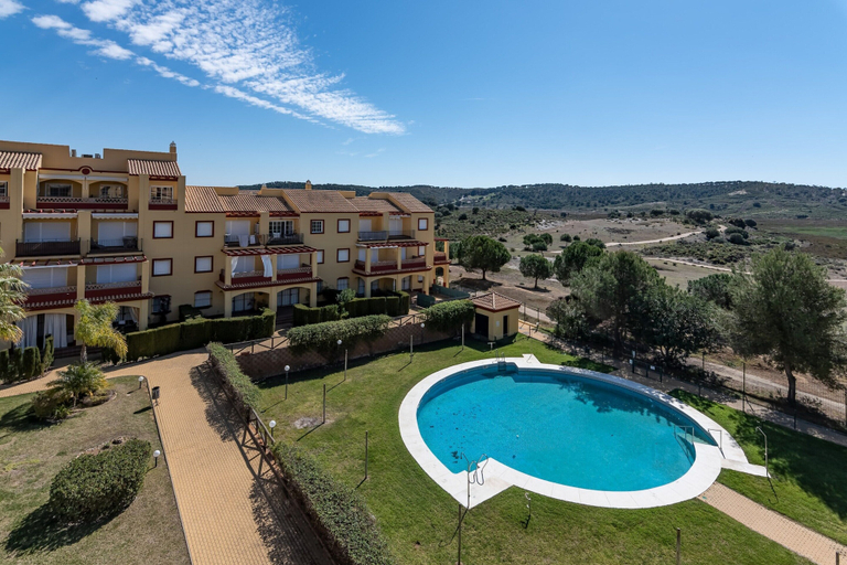 Pool 5, Family Apartment With Amenities, Huelva