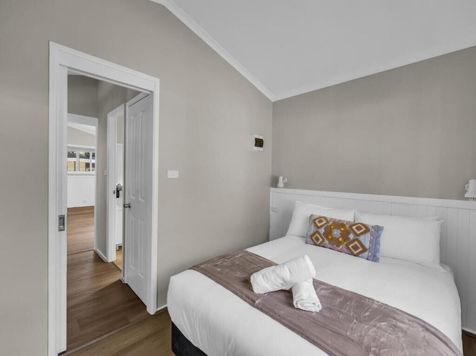 Room 2, Kalaru Holiday Village, Bega Valley