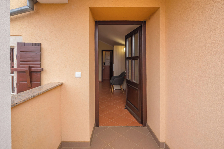 Interior entrance 1, Iva Apartments, Bale