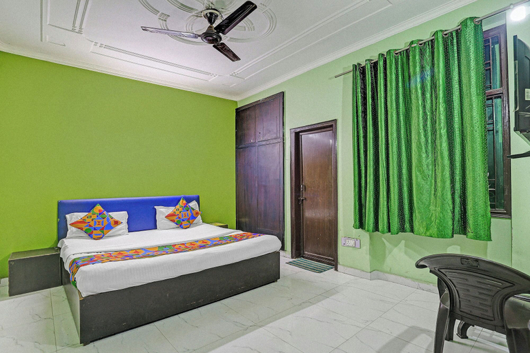 Room 2, Fabhotel Akki Residency 66, Gautam Buddha Nagar