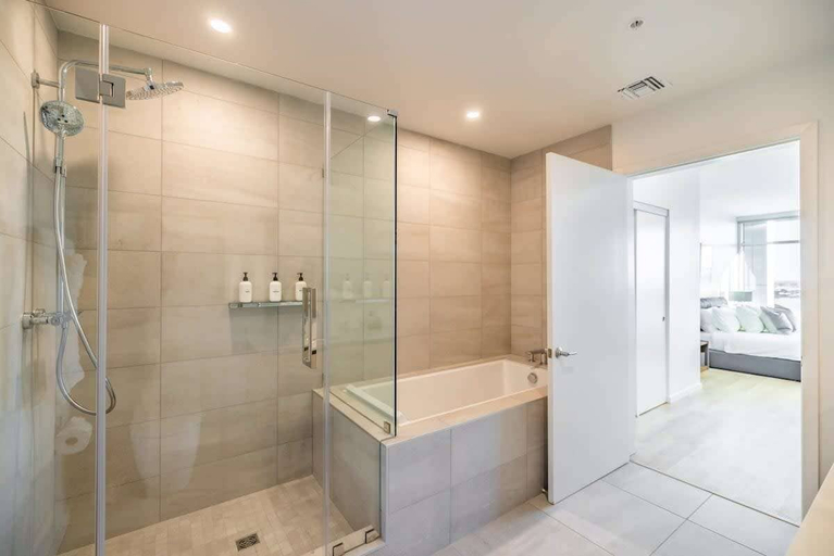 Bathroom 5, @ Marbella Lane - Luxurious 3BR Penthouse, Los Angeles