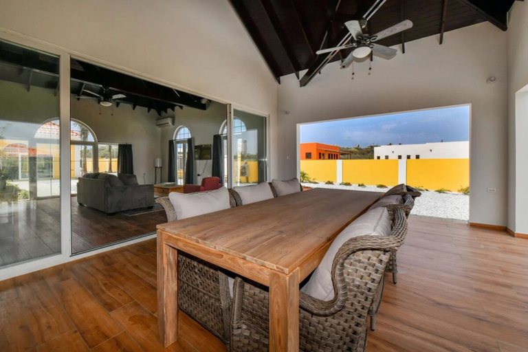 Exterior 2, Picaron Villas