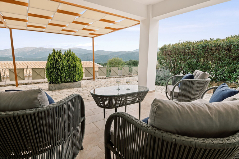 Room 4, Vasilopoulos Residences Villas With Shared Pool, Ionian Islands