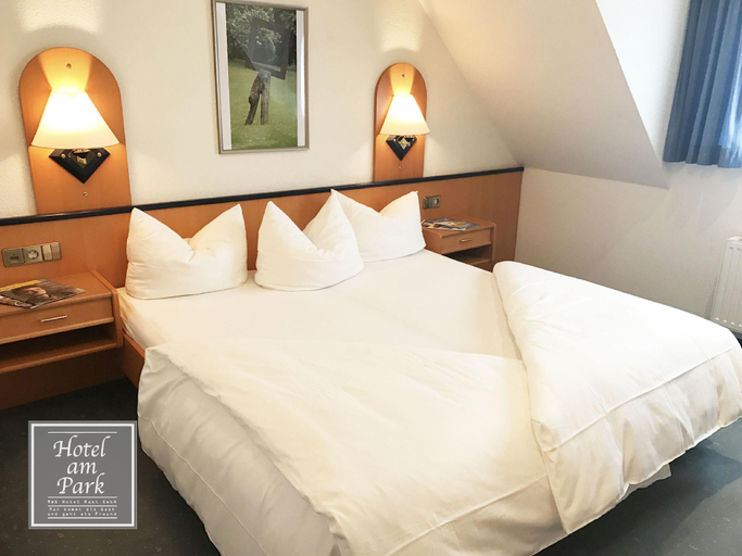 Bedroom 3, Hotel Am Park, Ortenaukreis