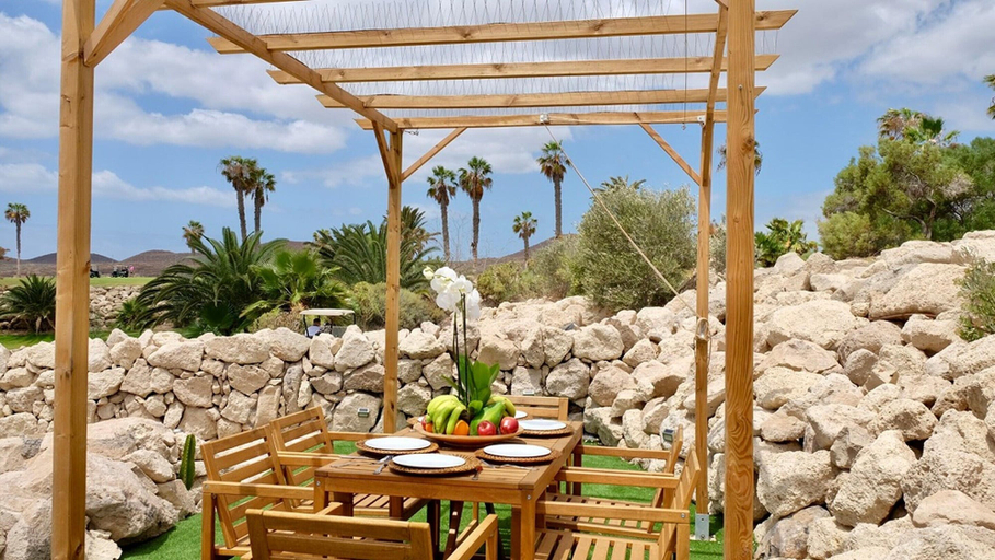 Balcony 5, Chalet Amarilla Golf With Pool & Jacuzzi, Santa Cruz de Tenerife