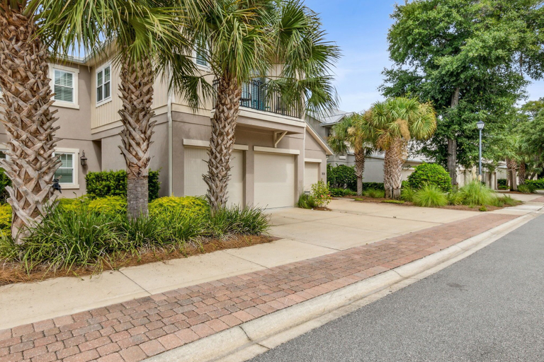 Interior 5, 905 Summerwoods Cir, Nassau