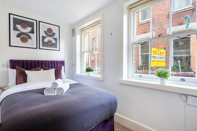 Room 5, Stylish Holborn 2BR in Bloomsbury Hub, London