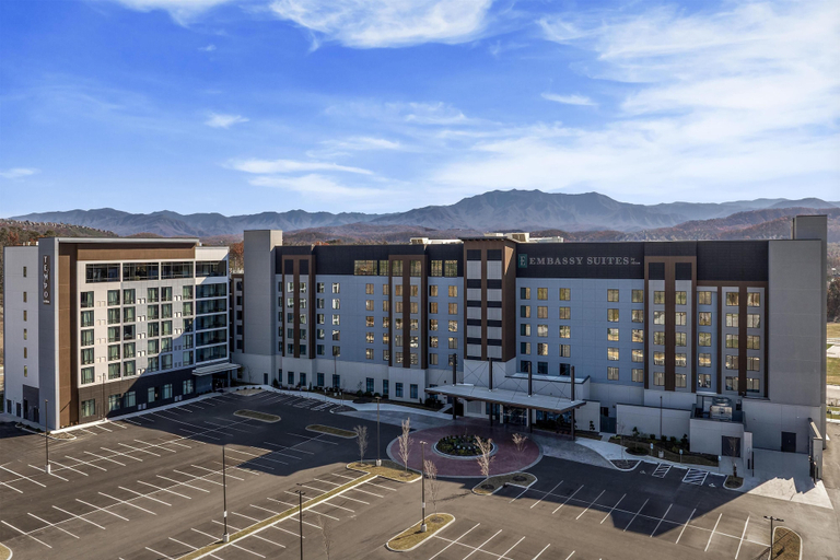 Exterior & Views 2, Tempo By Hilton Pigeon Forge, Sevier