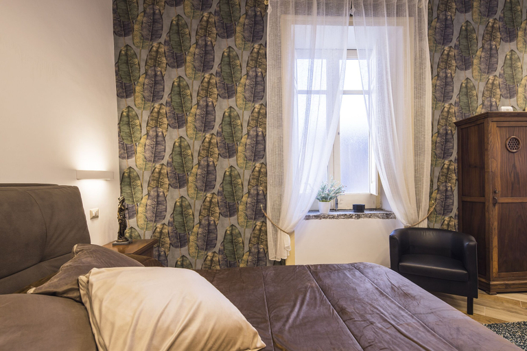 Bedroom 5, pompei suite via roma 16, Napoli