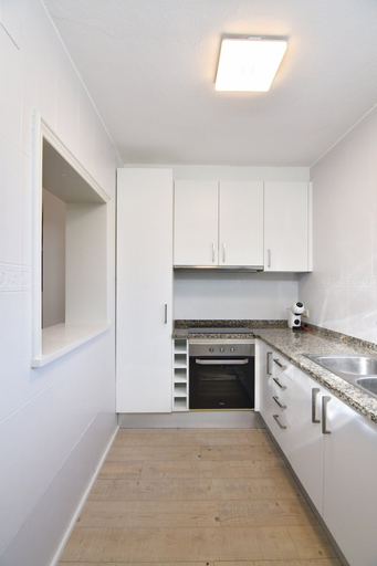 Private kitchen, Apartment in Riells Near the Beach, Girona