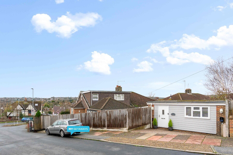 Room 5, The Patch With Free Parking By My Getaways, Brighton and Hove