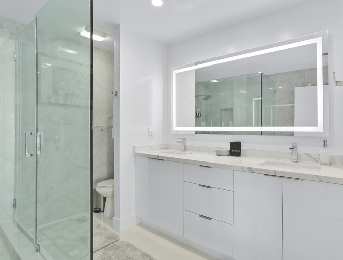 Bathroom 3, Viminal, Riverside