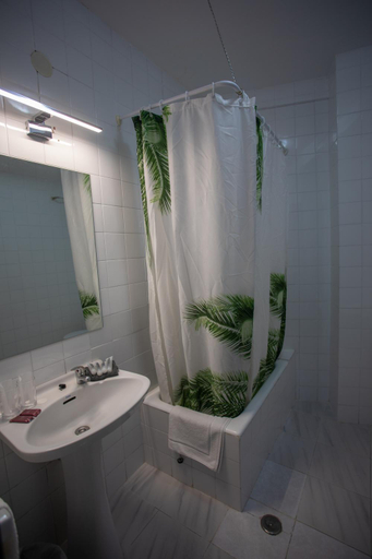 Bathroom 3, Hostal Residencia Avenida, Cuenca