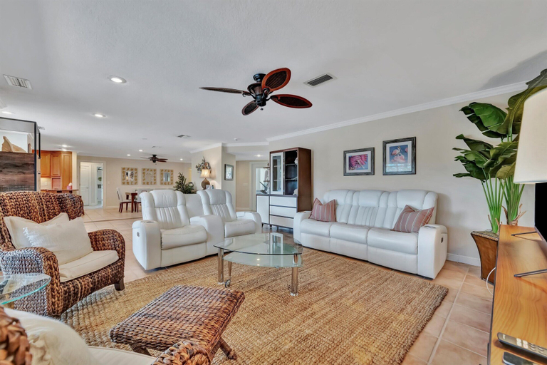 Room 4, Waterfront Heated Pool House Kayaks Boat Dock, Sarasota