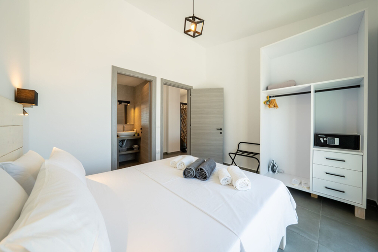 Room 3, Aphitriti Oxomeria in Paxi, Ionian Islands