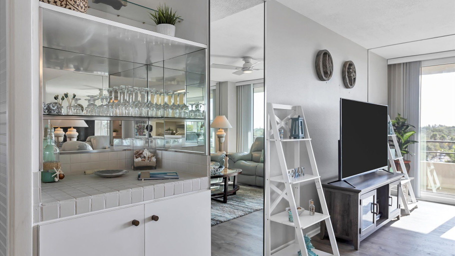 Interior 2, Anc605, Sarasota