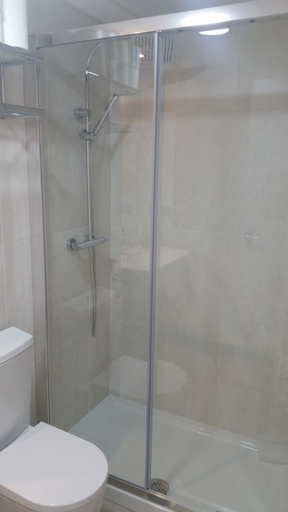 Bathroom 2, 3-bedroom Flat in Alicante, Alicante