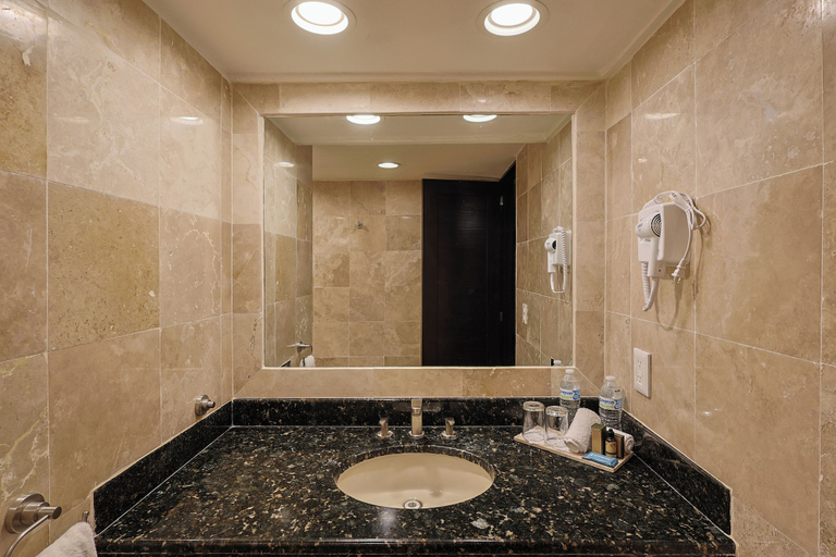Bathroom 4, Pier 69 Beachfront Boutique Hotel Romance Zone Adults Only, Puerto Vallarta