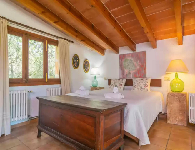 Room 5, Garriga D'alcudiola - Villa With Private Pool, Baleares