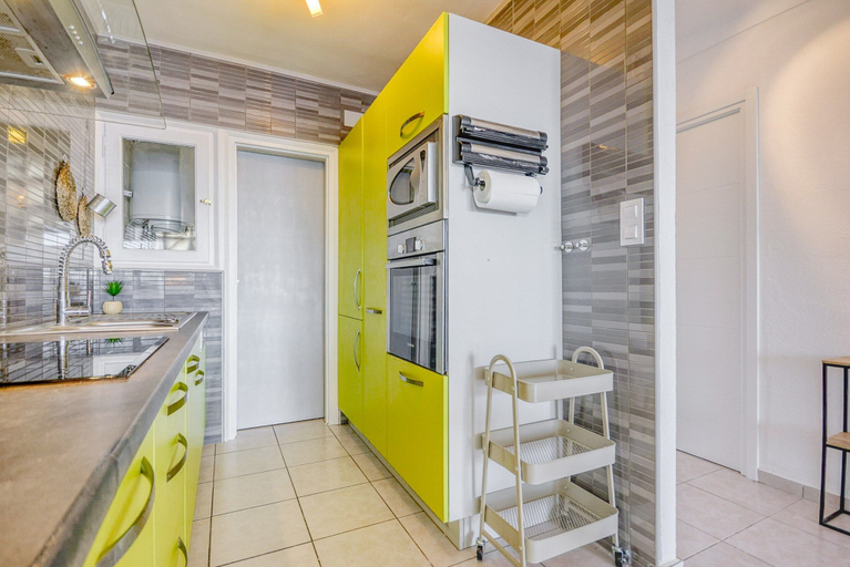 Private kitchen 2, Apartment in Roses by the Waterfront, Girona
