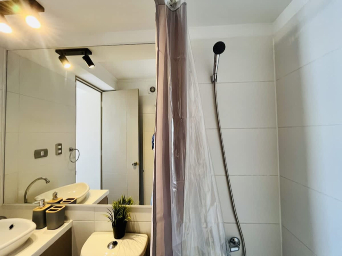 Room 2, Urbano Esperanza Plaza Yungay Laundry Park Pet, Santiago