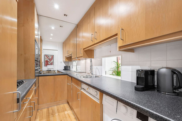 Room 4, 2-bed Knightsbridge Home, London