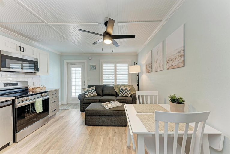 Interior 5, The Villas by the Sea #3, Manatee