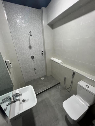 Bathroom 3, Ivory Suites, Mvita