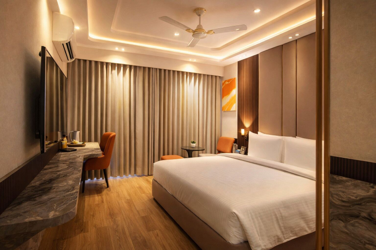 Private kitchen, Tulip Inn Gurugram Sector 39, Gurgaon