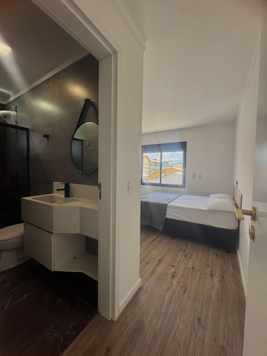 Room 3, Sobrado 00, Florianopolis