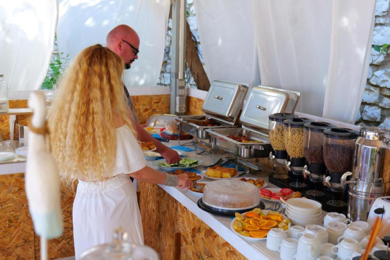 Food & Drinks 4, Hotel Two Mermaids Ksamil, Sarandës