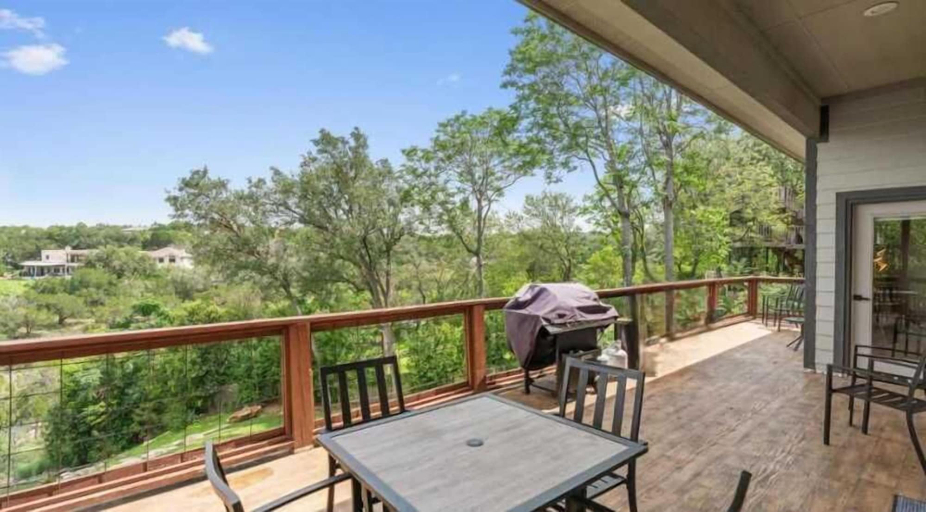 Interior 2, Large 6BR Lakefront Home With Private Pool & Views, Travis