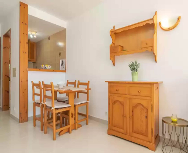 Dining 5, Villa Victoria - Apartment In Cala En Porter, Baleares