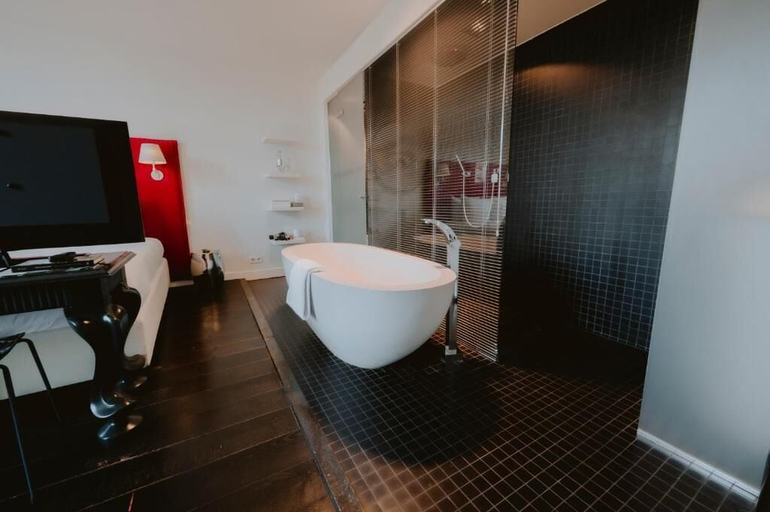Bathroom 5, Boutique Hotels MANNA & Blue, Nijmegen