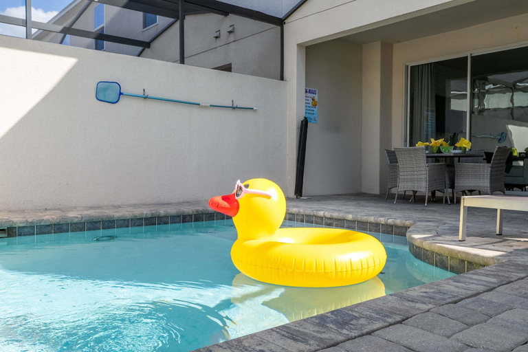 Room 5, Splendid 6Bd w Private Pool Solara Resort 2154, Osceola