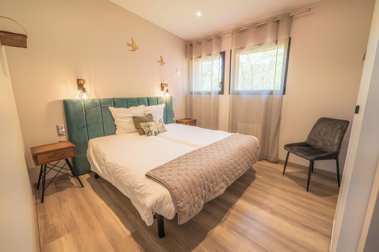 Bedroom 2, Domaine Le Vaxergues, Aveyron