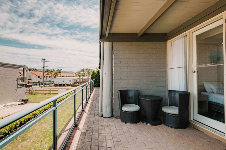 Terrace/patio 5, The Black Dolphin Motel, Bega Valley