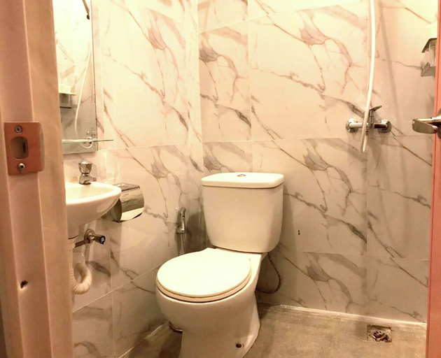 bathroom 4