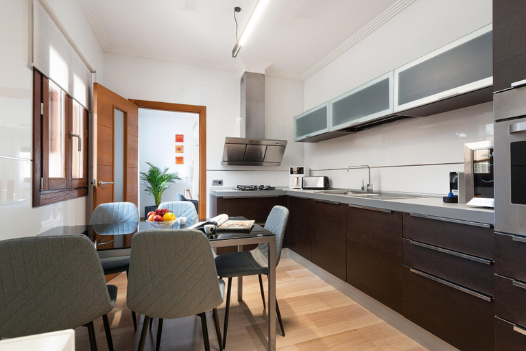 Others 5, - House In, Baleares