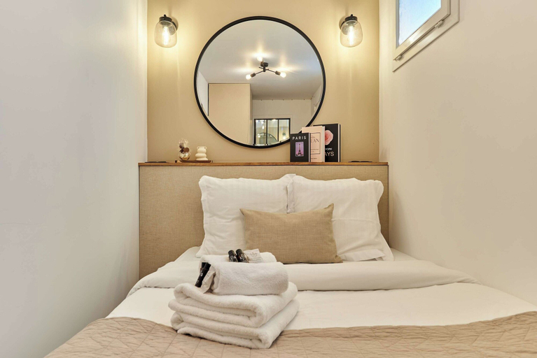 Room 5, Charming Apartment - Paris Pere Lachaise, Paris