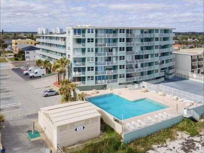Interior 3, Daytona Beach Club 708, Volusia