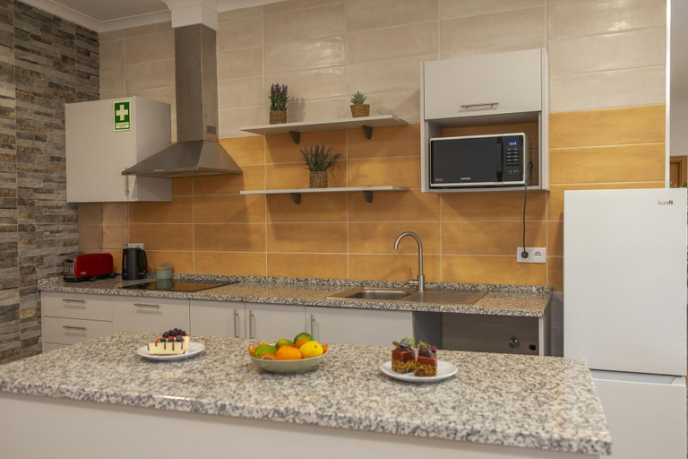 Room 3, HH 02 - Bedroom 2 in Olive Hills Guesthouse, Silves