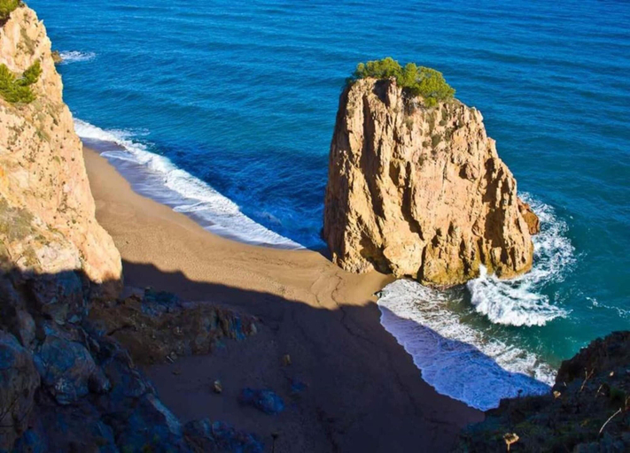View from property 4, 2-bedroom Apartment in Costa Brava, Girona