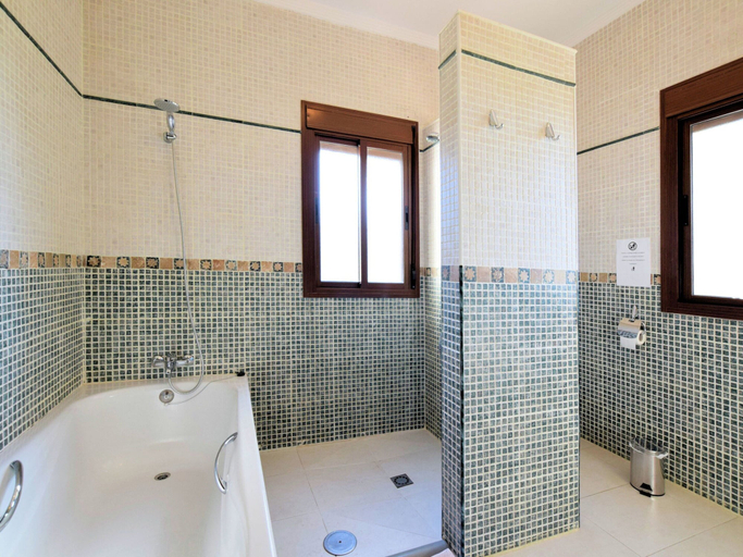 Bathroom 4, Torre del Mar Hillside Villa, Málaga