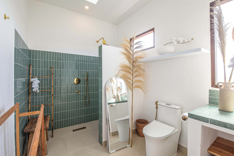 Room 5, Luxury 4BR Villa With Private Pool in Canggu, Badung