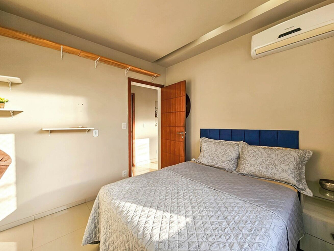 Room 5, Apto com 3 Quartos Ar e Wi-fi a 100m da Praia, Salvador
